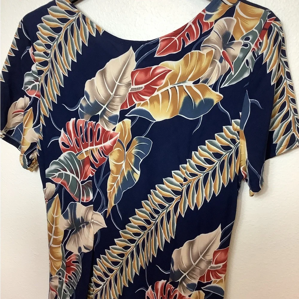 Hilo Hatties Hawaiian original size L Maxi dress blues tan& soft reds short SLV - Picture 2 of 13
